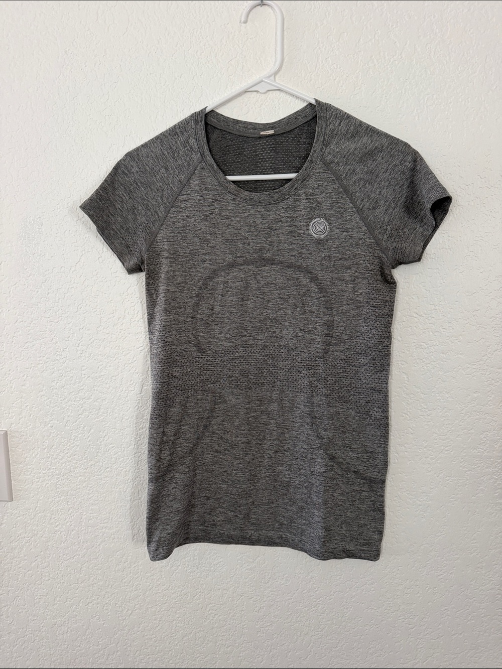 lululemon athletica Heathered Gray Short Sleeve Crew Tee